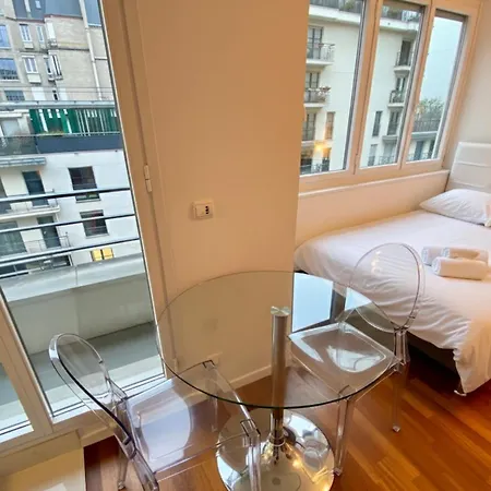 Tour Eiffel Passy Quai De Seine * Paris