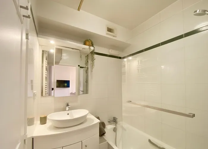 Tour Eiffel Passy Quai De Seine Daire *